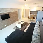 De Silva 19 Apartment *